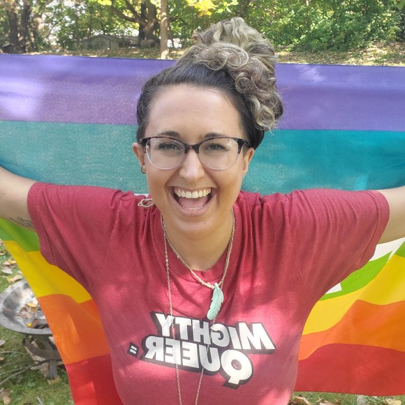 Meet your Posher, Alex - Picture 1 of 1